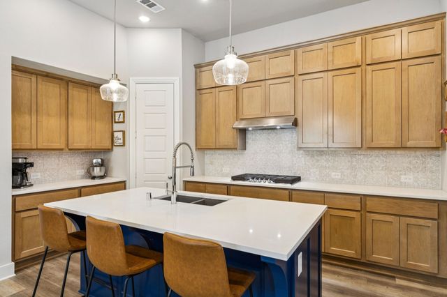 1925 Pelham Drive, Aubrey, TX 76227