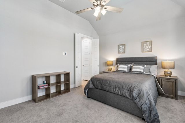 1925 Pelham Drive, Aubrey, TX 76227