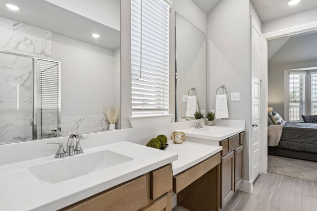 1925 Pelham Drive, Aubrey, TX 76227