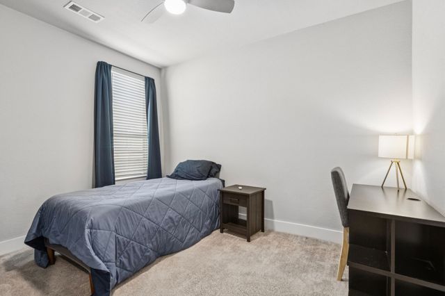 1925 Pelham Drive, Aubrey, TX 76227