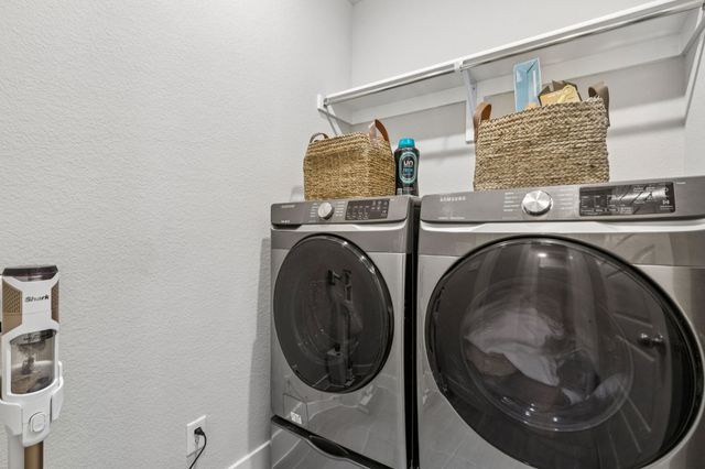 1925 Pelham Drive, Aubrey, TX 76227