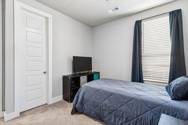 1925 Pelham Drive, Aubrey, TX 76227