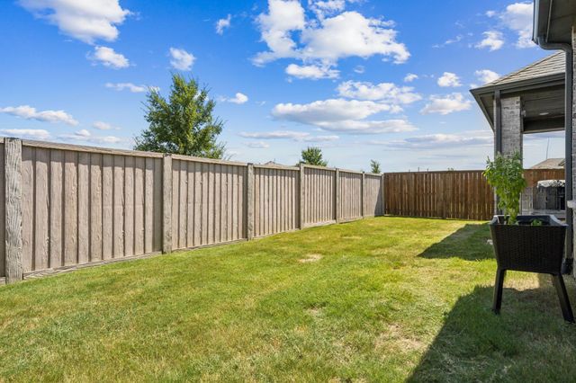 1925 Pelham Drive, Aubrey, TX 76227