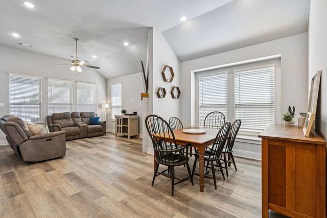 1925 Pelham Drive, Aubrey, TX 76227