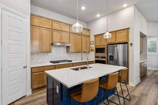 1925 Pelham Drive, Aubrey, TX 76227