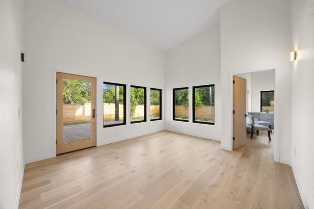 3007 Village DR, Austin, TX 78731