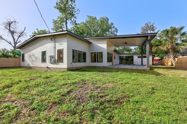 3007 Village DR, Austin, TX 78731