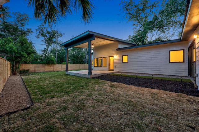 3007 Village DR, Austin, TX 78731