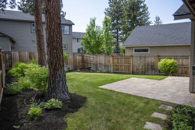 715 N Brooks Camp Road, Sisters, OR 97759