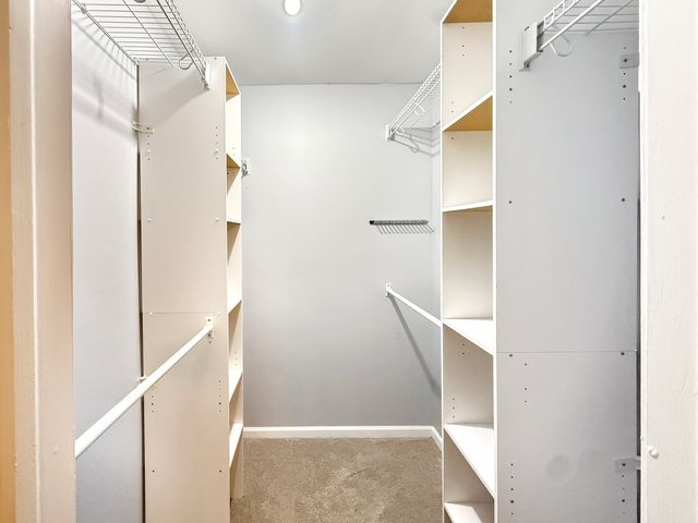 1206 Ballantrae Place B, Mundelein, IL 60060