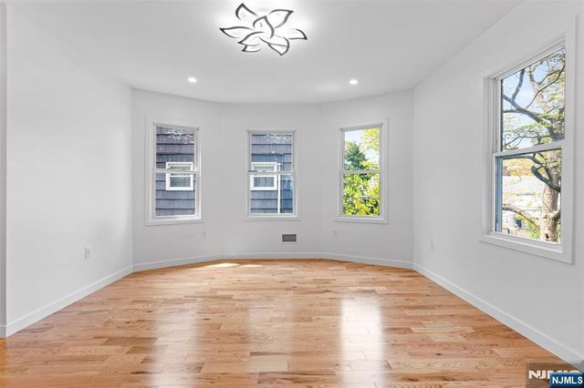 80 Union Place, Ridgefield Park, NJ 07660