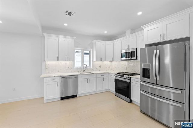 80 Union Place, Ridgefield Park, NJ 07660