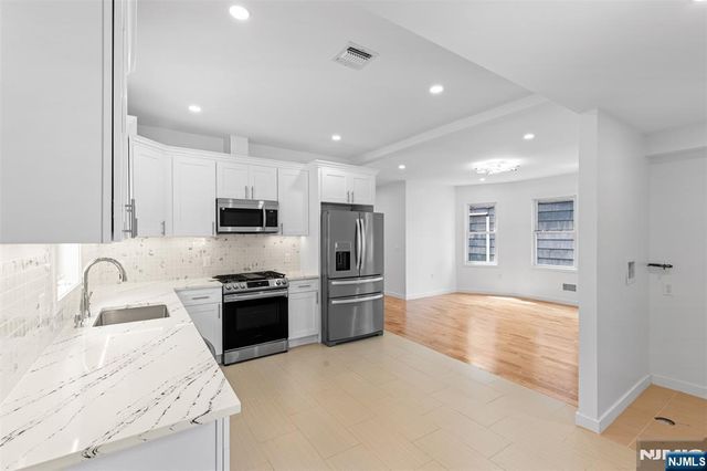 80 Union Place, Ridgefield Park, NJ 07660