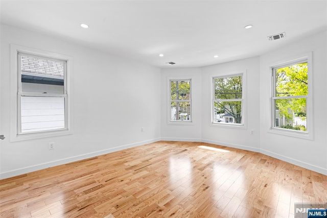 80 Union Place, Ridgefield Park, NJ 07660