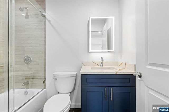 80 Union Place, Ridgefield Park, NJ 07660