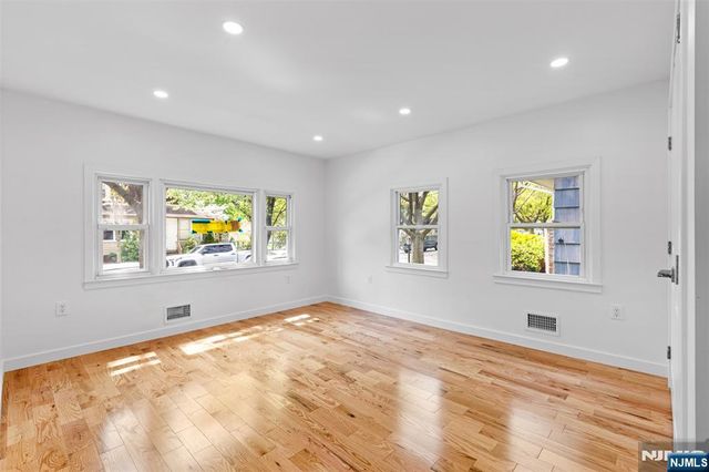 80 Union Place, Ridgefield Park, NJ 07660