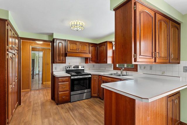 501 ST MARYS BOULEVARD, Green Bay, WI 54301