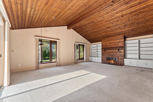 501 ST MARYS BOULEVARD, Green Bay, WI 54301