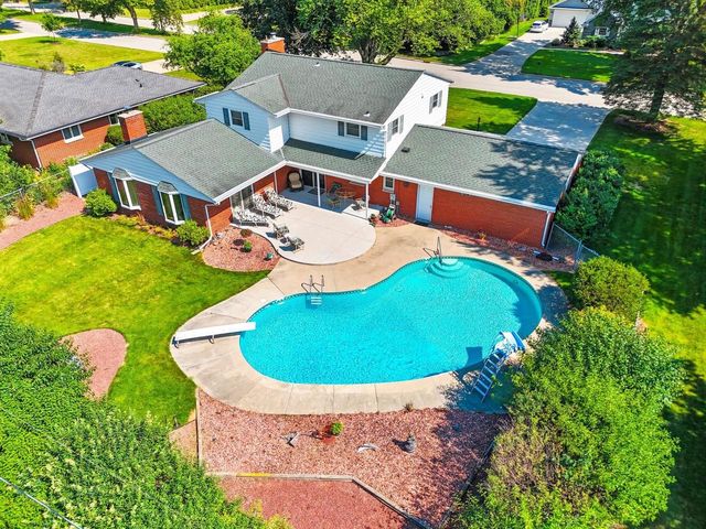 501 ST MARYS BOULEVARD, Green Bay, WI 54301