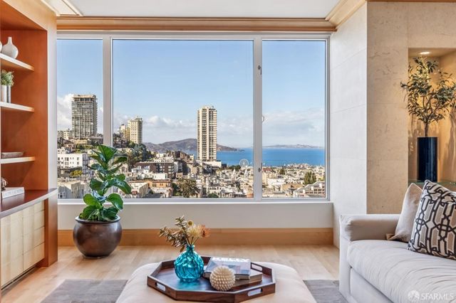 1150 Sacramento Street 701, San Francisco, CA 94108