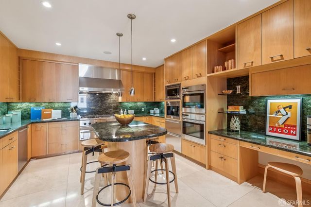 1150 Sacramento Street 701, San Francisco, CA 94108