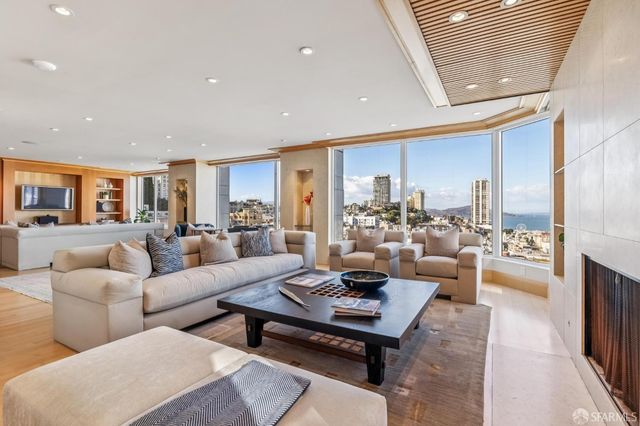 1150 Sacramento Street 701, San Francisco, CA 94108