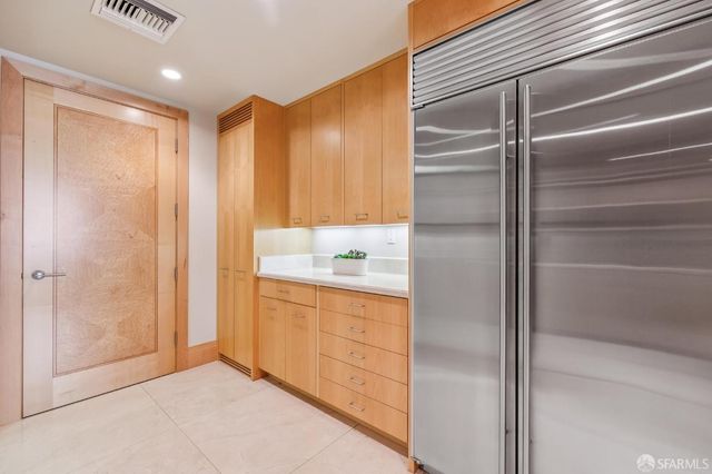 1150 Sacramento Street 701, San Francisco, CA 94108