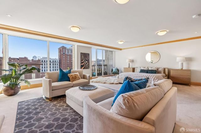 1150 Sacramento Street 701, San Francisco, CA 94108