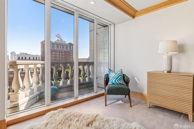 1150 Sacramento Street 701, San Francisco, CA 94108