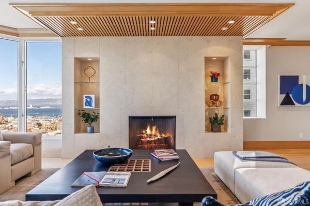 1150 Sacramento Street 701, San Francisco, CA 94108