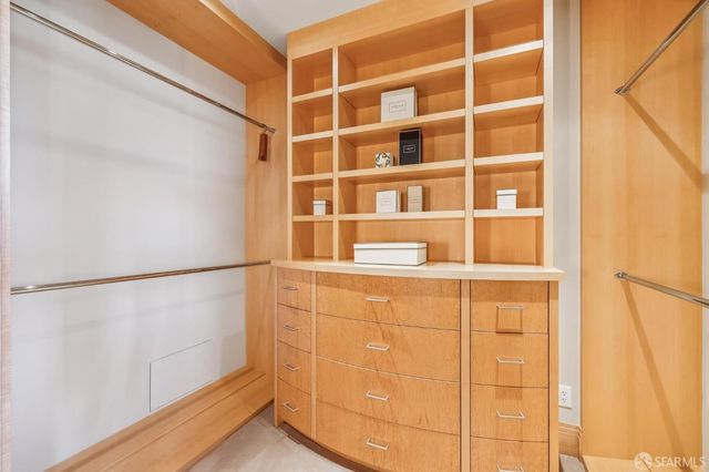 1150 Sacramento Street 701, San Francisco, CA 94108