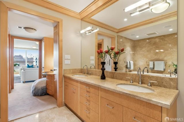 1150 Sacramento Street 701, San Francisco, CA 94108