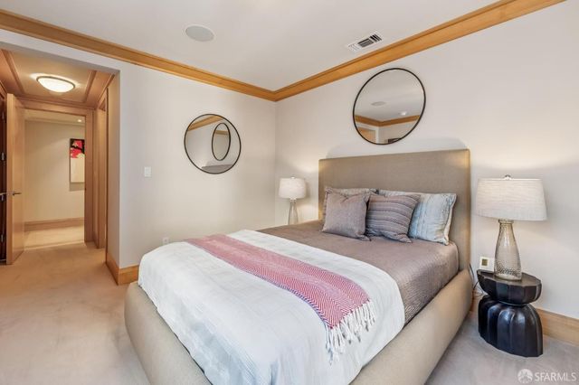 1150 Sacramento Street 701, San Francisco, CA 94108