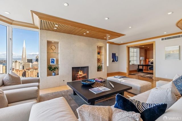 1150 Sacramento Street 701, San Francisco, CA 94108