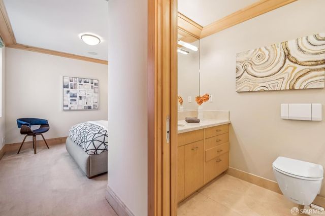 1150 Sacramento Street 701, San Francisco, CA 94108