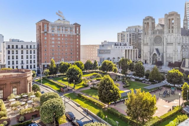 1150 Sacramento Street 701, San Francisco, CA 94108