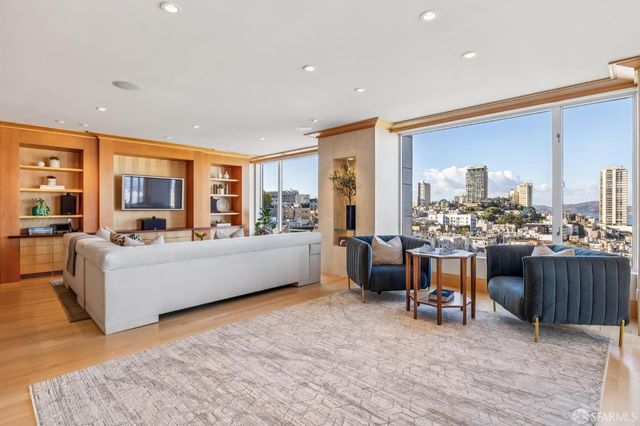 1150 Sacramento Street 701, San Francisco, CA 94108