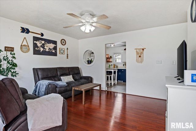 1705 FAIRFIELD Drive, Springfield, IL 62702