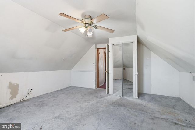 21 IRIS RD, Levittown, PA 19057