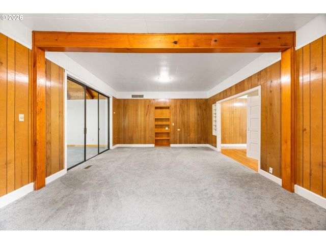 15693 S HIDDEN Rd, Mulino, OR 97042