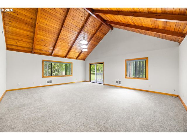15693 S HIDDEN Rd, Mulino, OR 97042