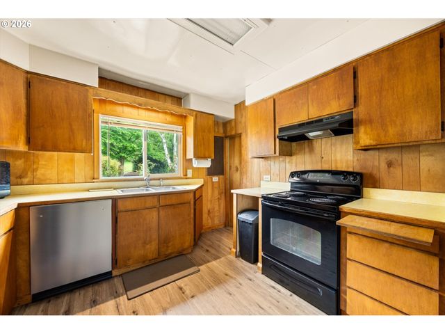 15693 S HIDDEN Rd, Mulino, OR 97042