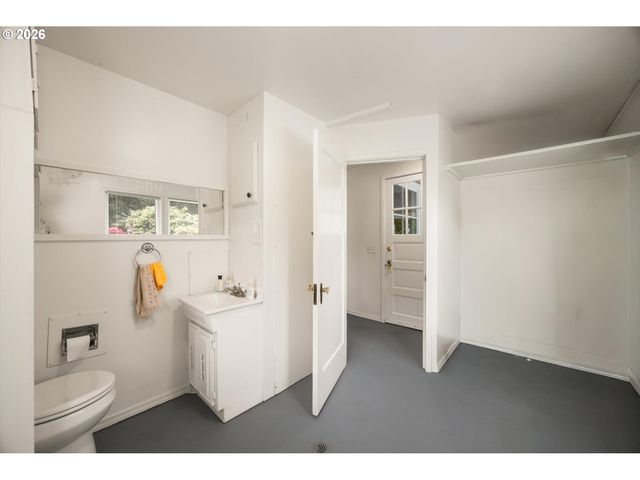 15693 S HIDDEN Rd, Mulino, OR 97042