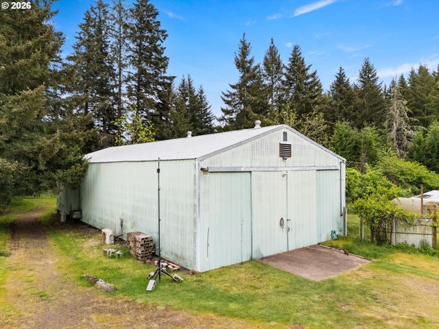 15693 S HIDDEN Rd, Mulino, OR 97042