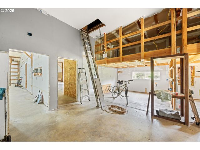 15693 S HIDDEN Rd, Mulino, OR 97042