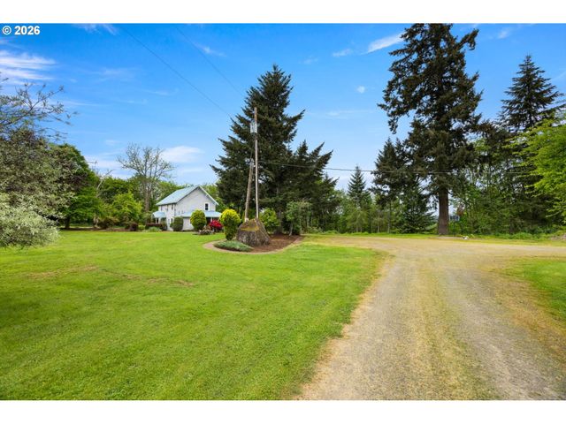 15693 S HIDDEN Rd, Mulino, OR 97042