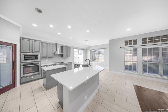 121 NORMAN CV, Cibolo, TX 78108