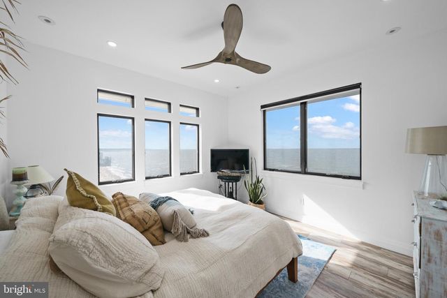 69 BEACH AVE, Cape May Court House, NJ 08210