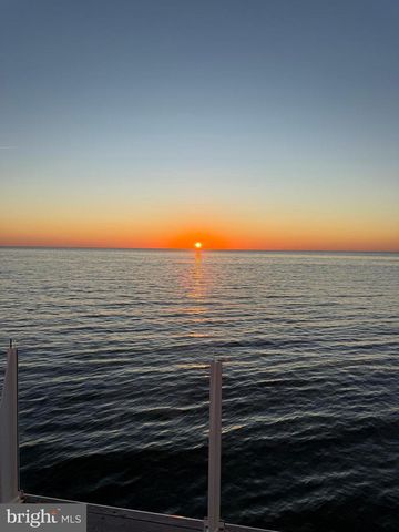 69 BEACH AVE, Cape May Court House, NJ 08210