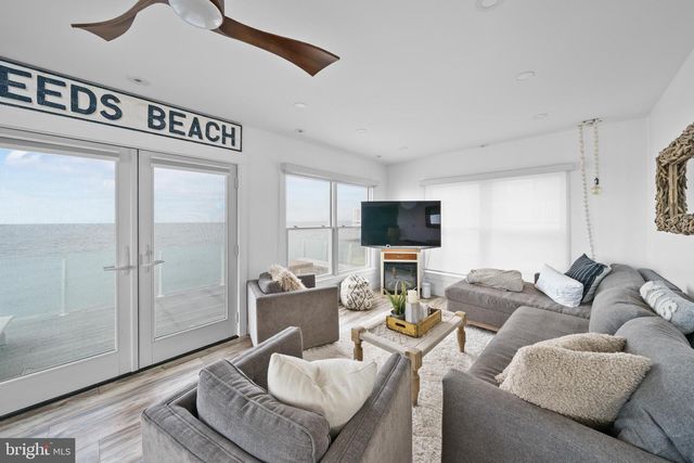 69 BEACH AVE, Cape May Court House, NJ 08210